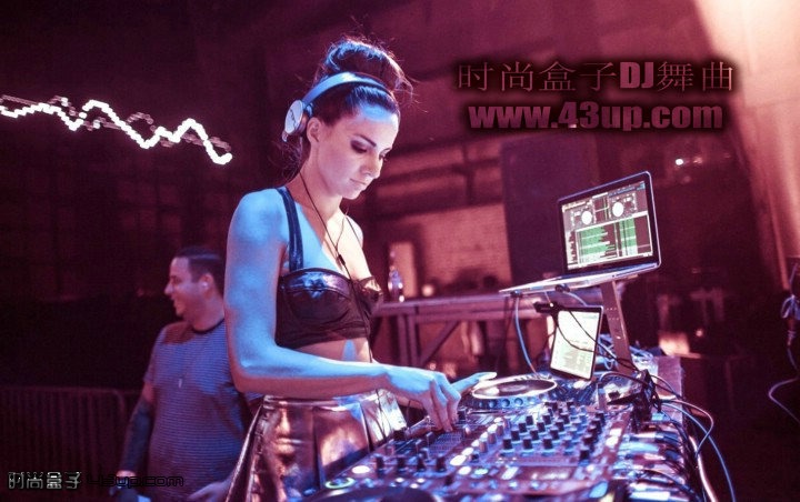 8ҹŮεԵDJ Pound The AlarmͼƬ 111301